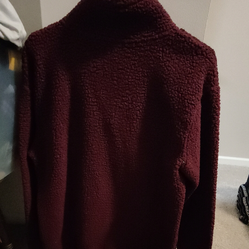 Burgundy pull over
